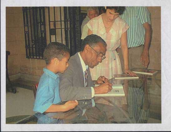 Profesor Néstor Acosta Tieles